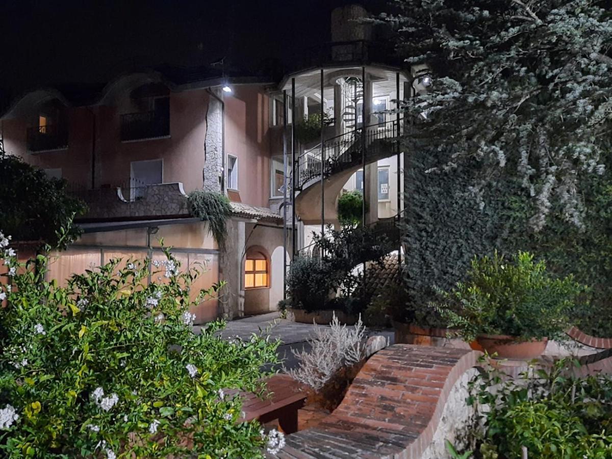 Parco Sogni D'Oro Apart otel Montella Dış mekan fotoğraf